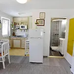 Dinka אומאג