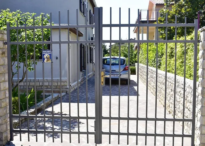 Διαμέρισμα Dinka Ουμάγκ